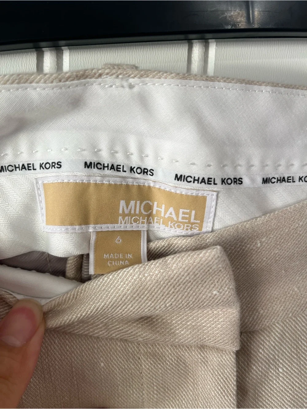 Wide-Leg High-Rise Trousers in Light Beige - Picture 8 of 9